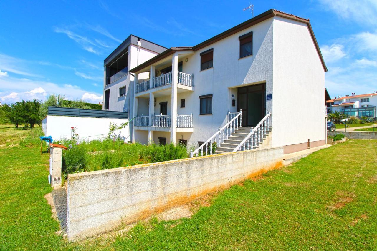 Apartments Veroslava 2159 Pula Exterior foto