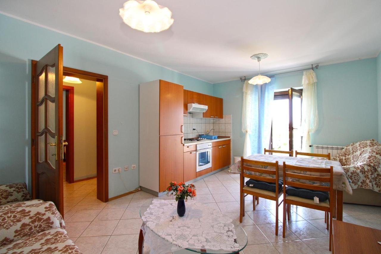 Apartments Veroslava 2159 Pula Exterior foto