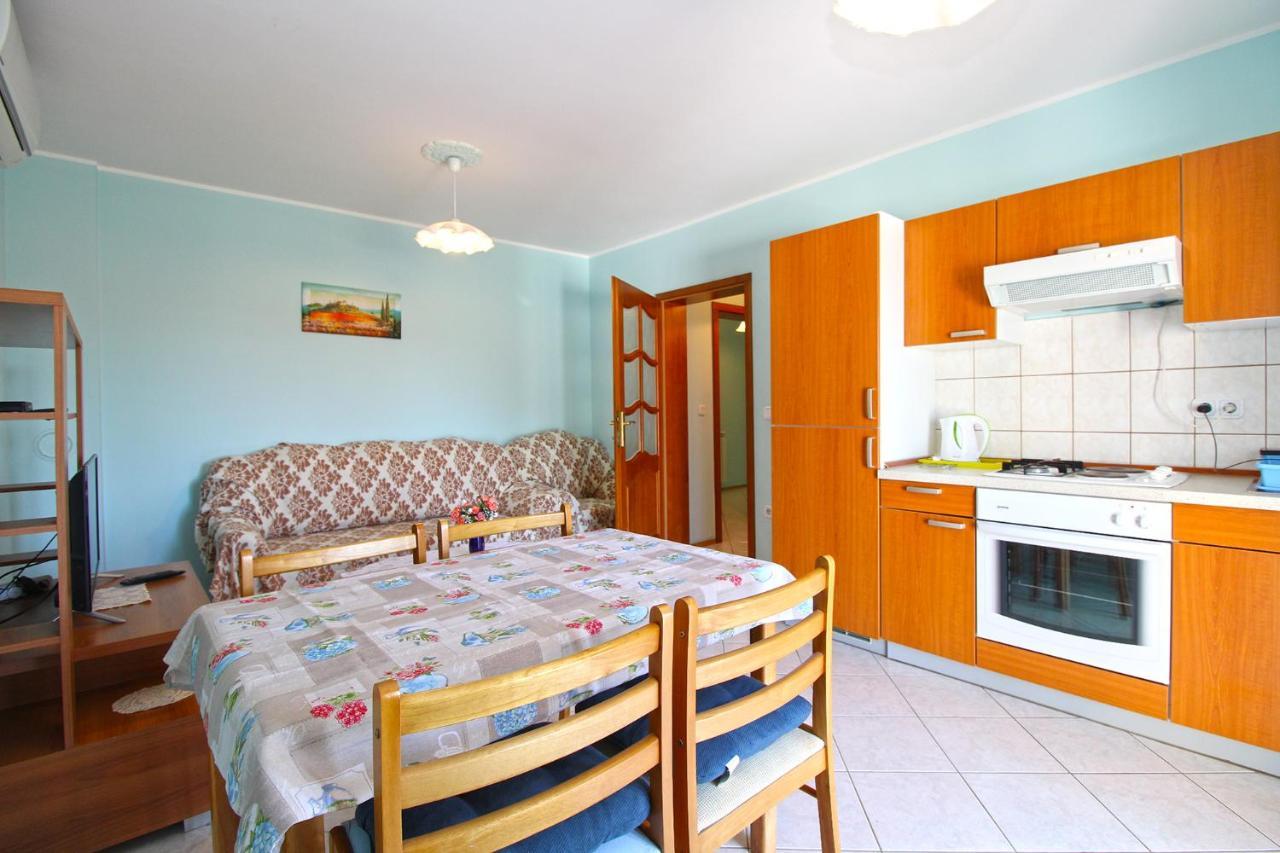 Apartments Veroslava 2159 Pula Exterior foto
